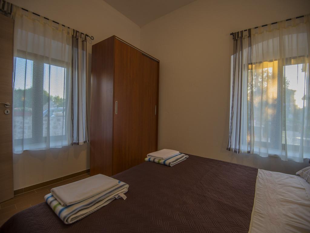 Apartments Punta Starigrad Paklenica Εξωτερικό φωτογραφία